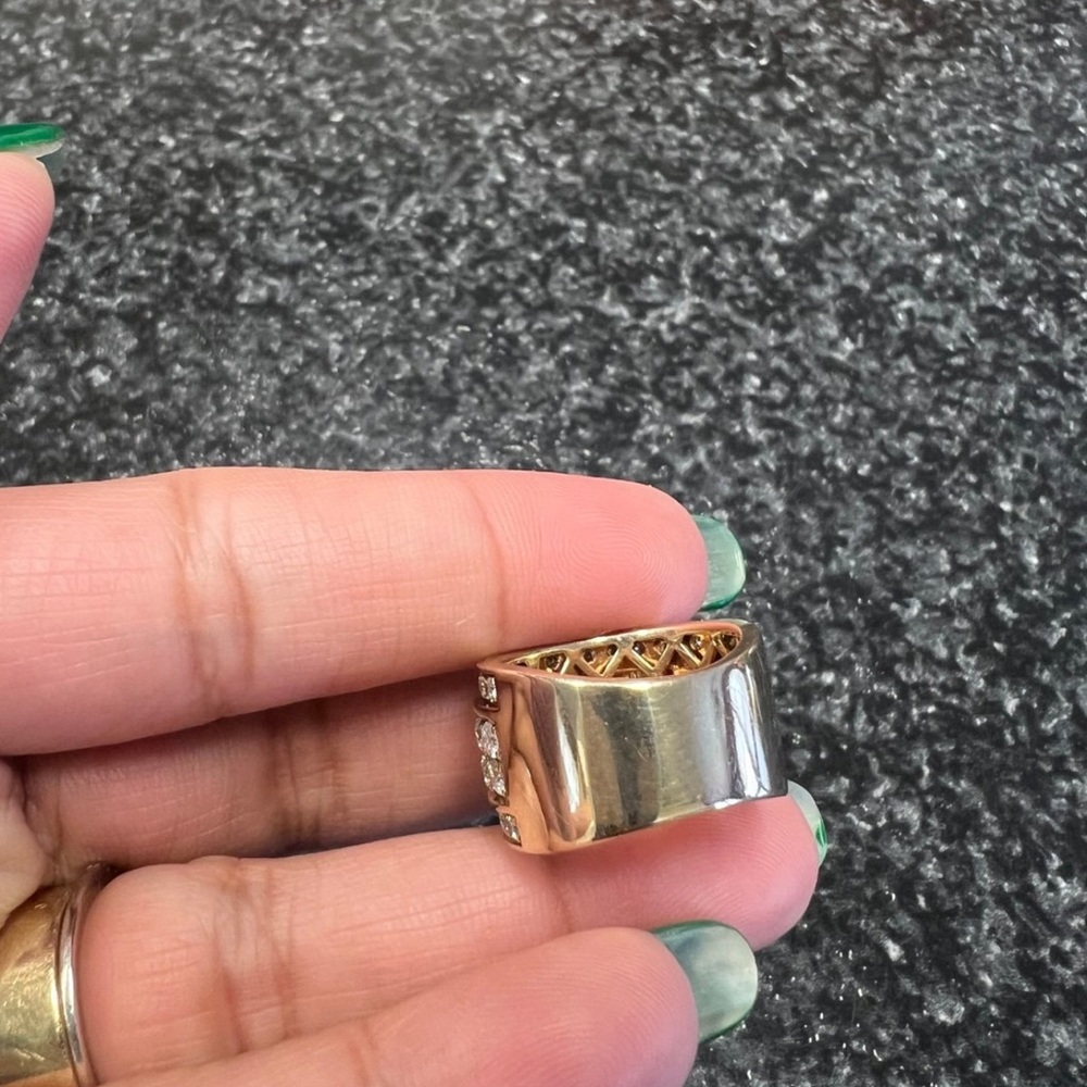 Wide band solid gold natural diamond ring - Picture 5 of 10